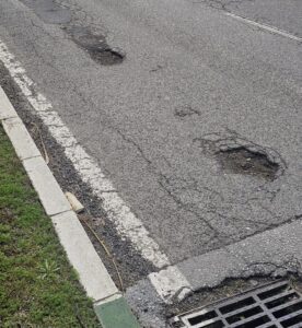 El superávit presupuestario del Ayuntamiento de Estepona no se traduce en la mejora de sus servicios 1 El superávit presupuestario del Ayuntamiento de Estepona no se traduce en la mejora de sus servicios