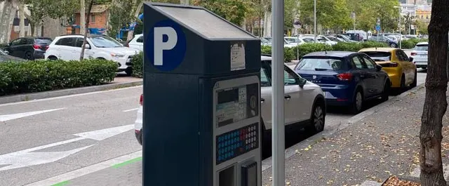 Izquierda Unida critica que el PP ha aprobado la privatización de la Zona Azul en Torremolinos