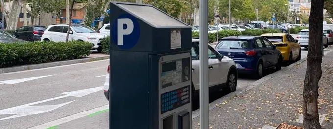Izquierda Unida critica que el PP ha aprobado la privatización de la Zona Azul en Torremolinos
