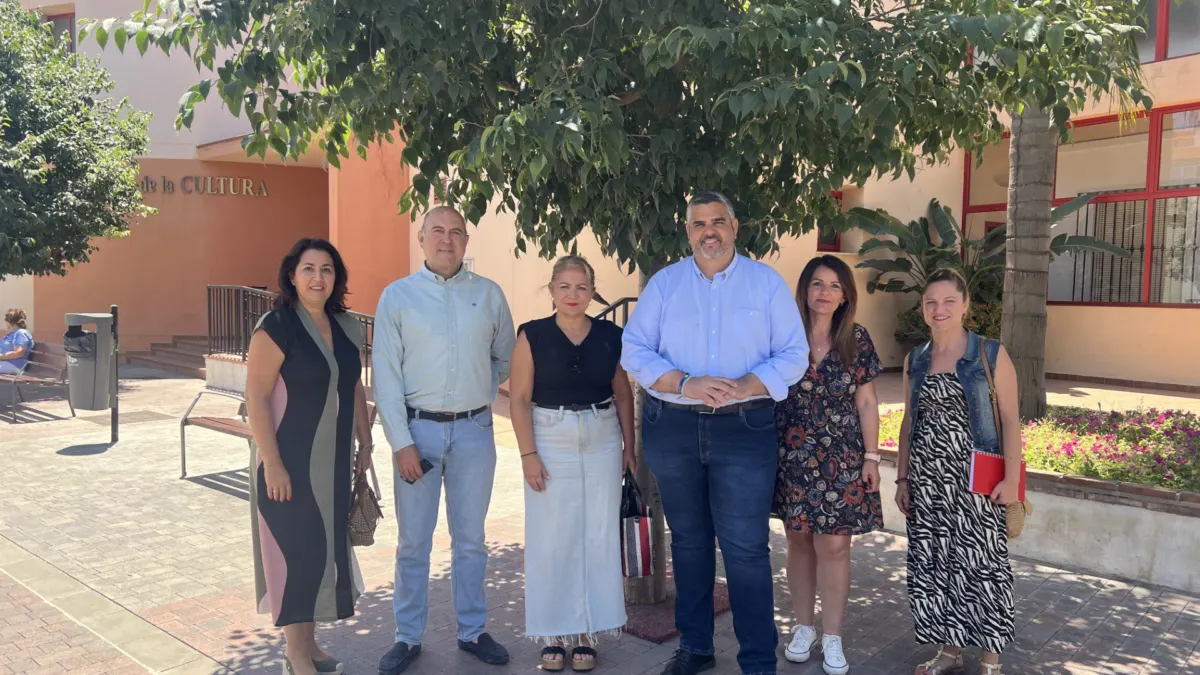 El Gobierno local castiga a los usuarios de la Universidad Popular de Mijas al eliminar el pago mensual de los talleres