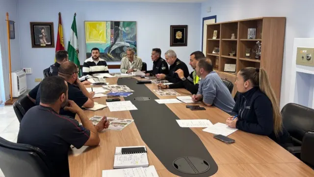 Despliegue de 30 policías locales y 25 bomberos por las playas de Marbella y San Pedro Alcántara en la Noche de San Juan