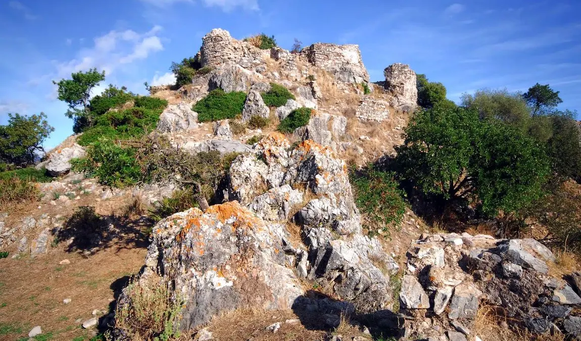 Castillo de Montemayor de Benahavís, la atalaya de los siglos