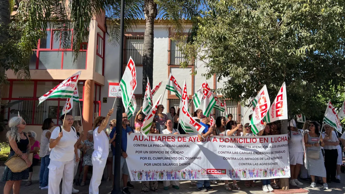 La plantilla del Servicio de Ayuda a Domicilio en Mijas ha estado siete días en huelga por los continuos retrasos en el pago de sus salarios
