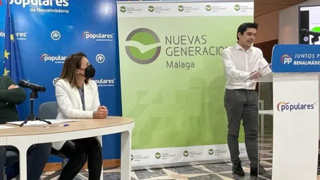 Reclaman transparencia sobre los contratos del líder de Nuevas Generaciones del PP con empresas públicas de Benalmádena