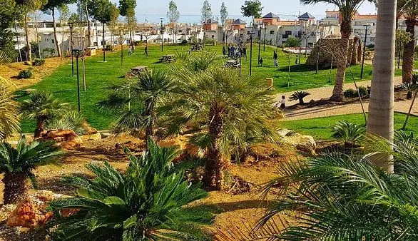El Parque de la Hermandad de Estepona duplicará su coste tras la dejadez del alcalde
