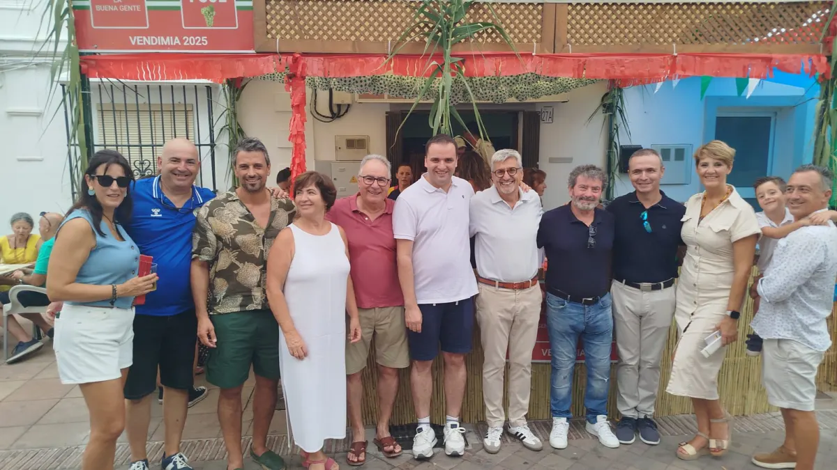 Dirigentes socialistas arropan a la agrupación del PSOE de Manilva en la Fiesta de la Vendimia