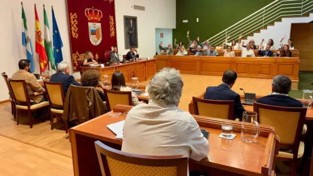 Torremolinos crea una macroárea para maquillar el desorden en la organización de eventos municipales
