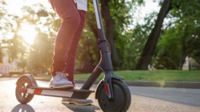 Benahavís aprueba una ordenanza sobre patinetes eléctricos impulsada por el Grupo Socialista