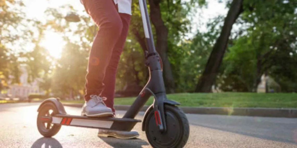 Benahavís aprueba una ordenanza sobre patinetes eléctricos impulsada por el Grupo Socialista