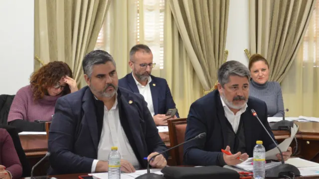 Denuncian la venta y especulación de suelo público en el presupuesto “más inflado” de la historia de Mijas