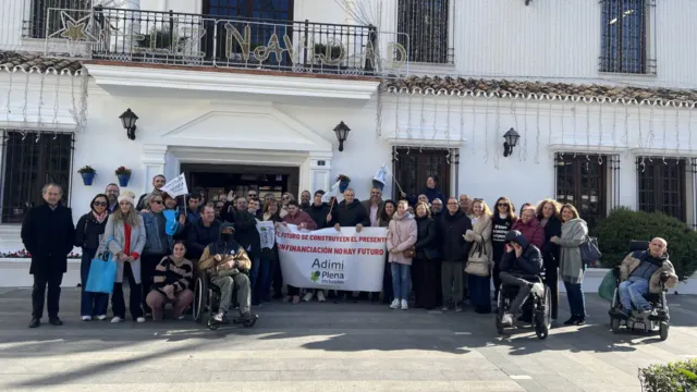 Denuncian que el gobierno de Ana Mata deja sin ayuda económica en 2025 a ADIMI y resto de colectivos sociales