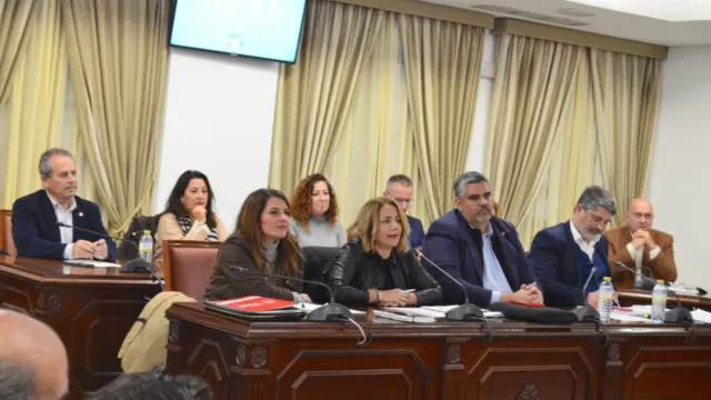 Cuatro ediles del gobierno de Mijas, de PP y Vox, compatibilizan íntegramente su sueldo público con ingresos privados