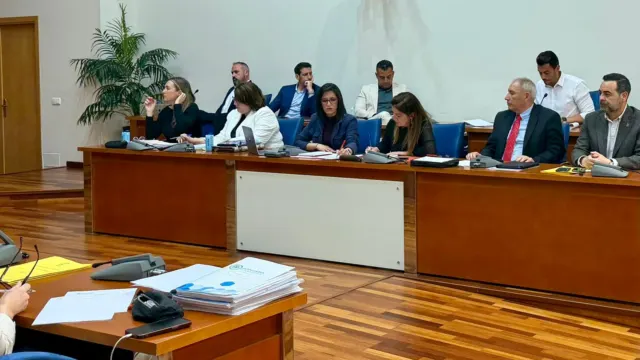 Denuncian en el Ayuntamiento de Fuengirola el “hospital menguante” del PP y el colapso planificado de la Sanidad Pública en Andalucía