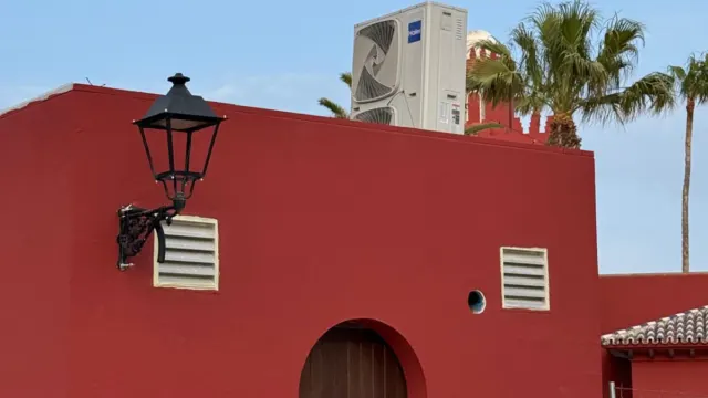 El Observatorio de Turismo de Benalmádena pide mayor planificación e inversión en la costa y alerta del impacto de las obras en plena temporada…