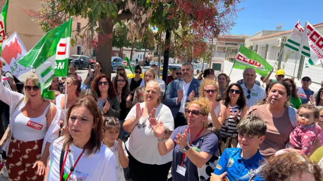 Critican la decisión de la Junta de eliminar plazas escolares del CEIP Los Campanales