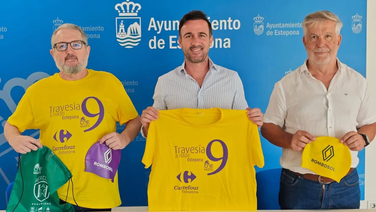 Estepona acoge el próximo domingo la IX Travesía a Nado Virgen del Carmen Coronada