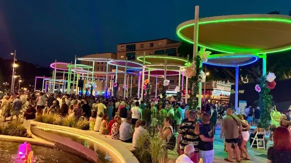 La nueva Plaza de la Nogalera renace como espacio abierto, accesible y concebido para convertirse en el gran punto de encuentro de Torremolinos