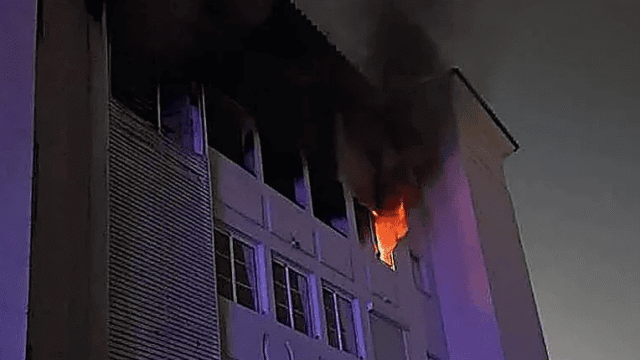 Tragedia en Benalmádena: fallecen dos menores en un incendio que deja a su madre en estado grave