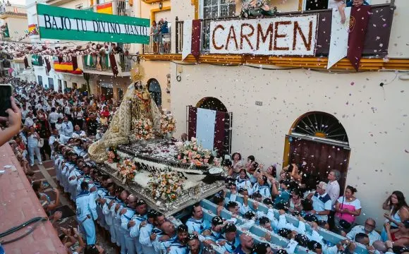La procesión de la Virgen del Carmen volverá a reunir a miles de personas en Torremolinos el día de su patrona