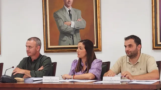 El portavoz socialista de Manilva, Diego José Jiménez, reta al alcalde a un debate público