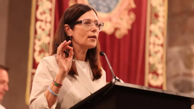 Isabel Pérez califica de «muy deficiente» la gestión de Ángeles Muñoz y pide que se centre en vivienda y servicios públicos