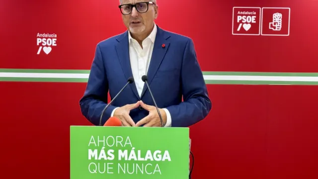 Exigen a Juanma Moreno que actúe en Estepona como ha hecho en Algeciras y ponga fin a la situación de García Urbano