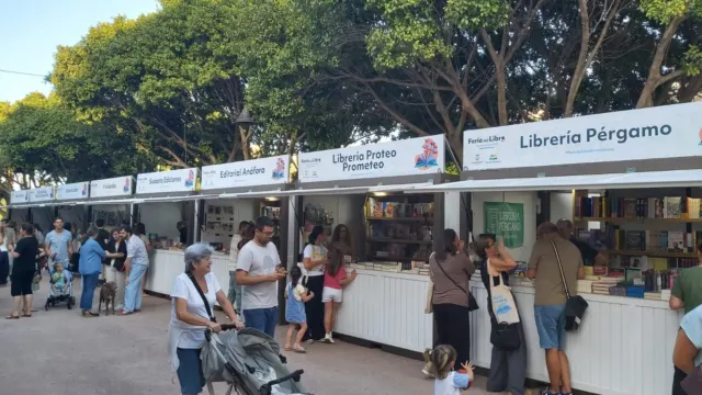 La Avenida Marifé de Triana acoge del 8 al 11 de octubre la Feria del Libro de Torremolinos
